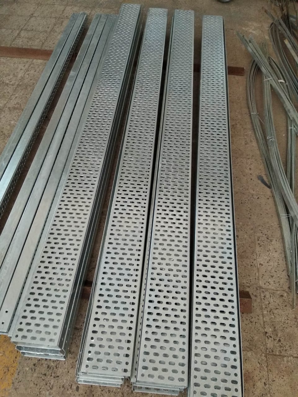 Cable Tray Without Color & Accessories